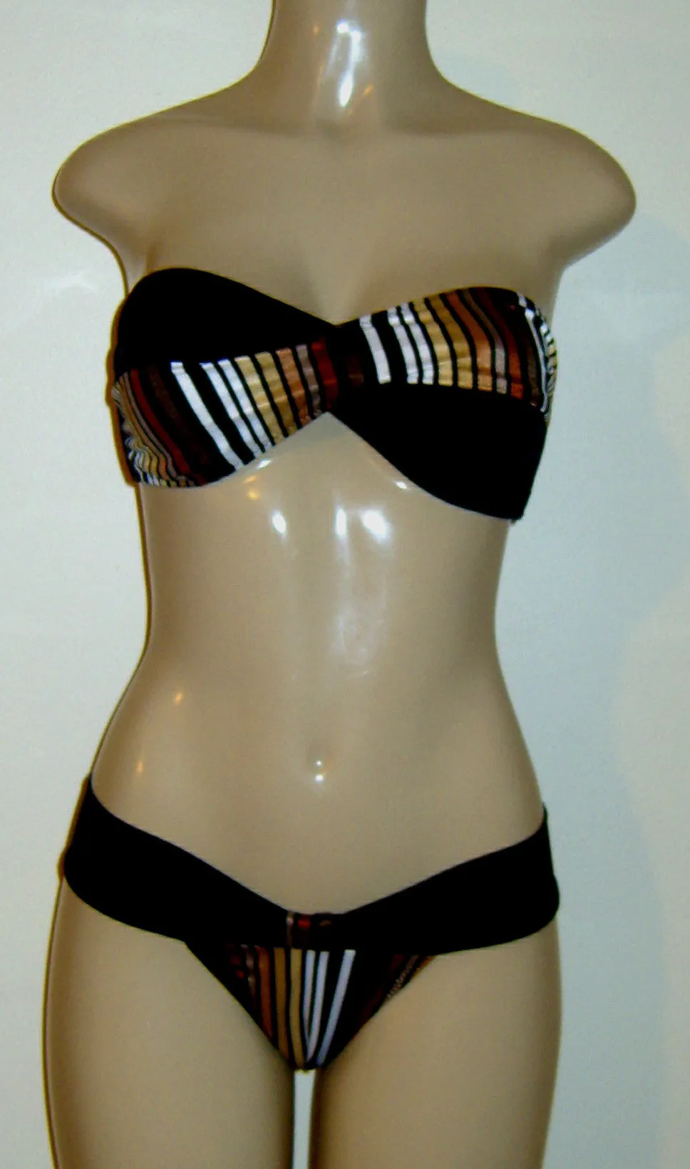 Crisscross Tube Bikini Top with Banded Butterfly Swimwear Bottom