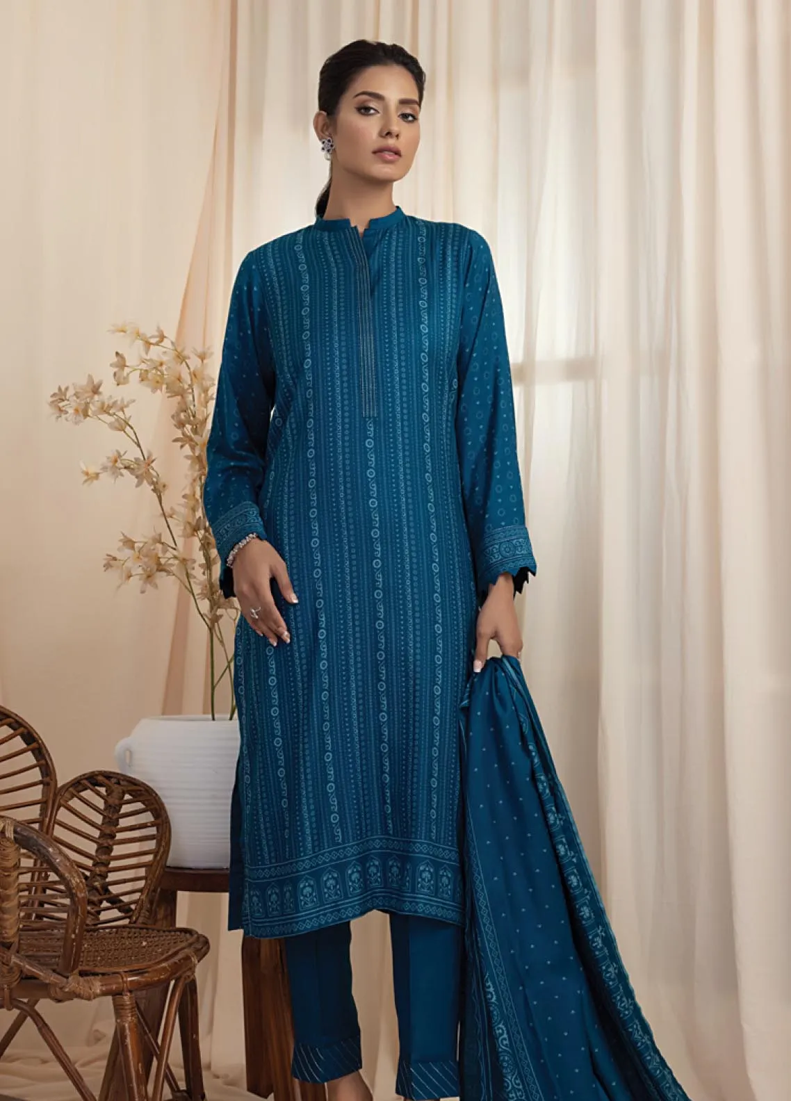 D#1007B LSM Lakhany Cashmi Vool Printed Collection 1022 V-1