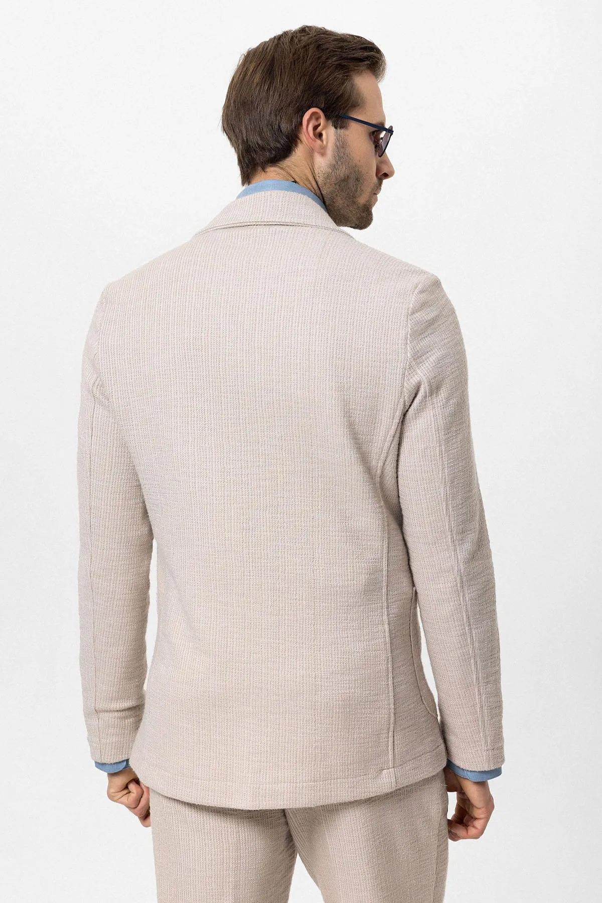 Men's Beige Textured Plain  Blazer - Wessi
