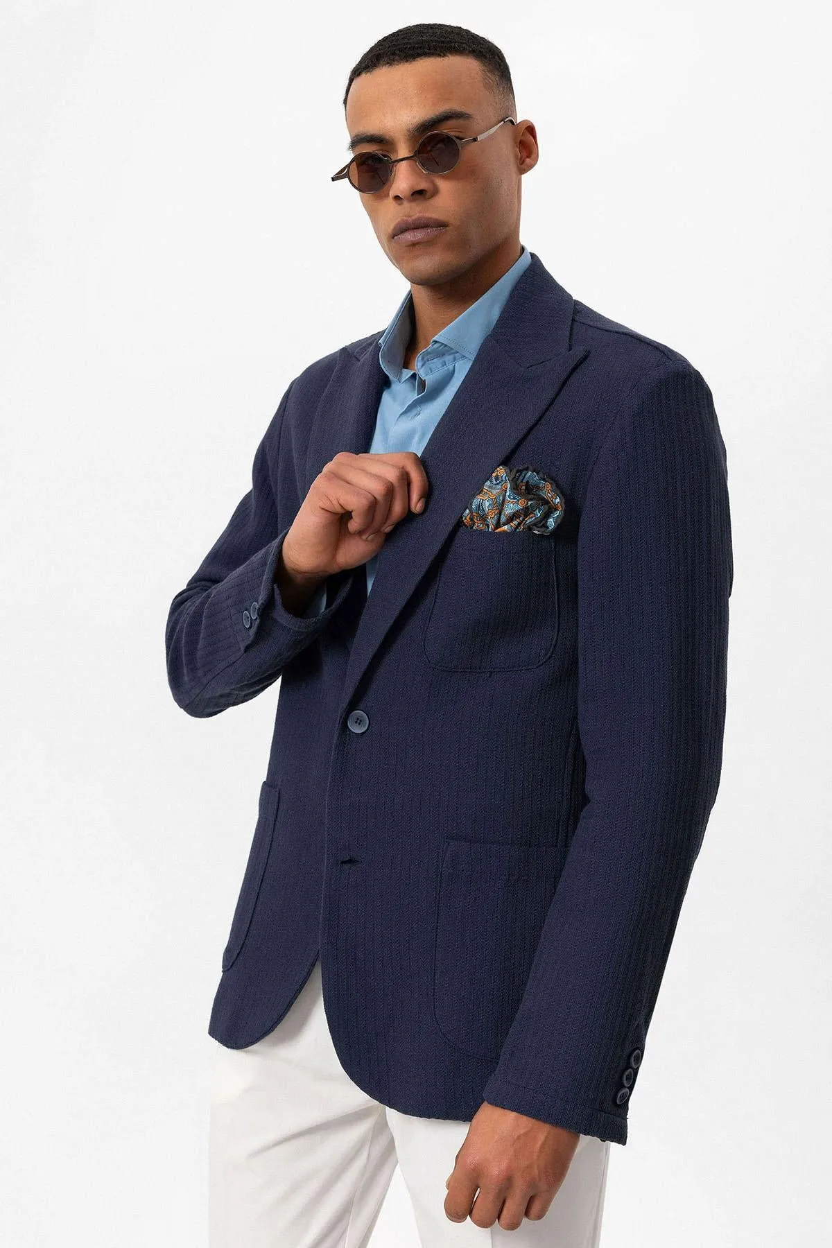 Men's Navy Blue Pocketed Plain Blazer Jacket - Wessi