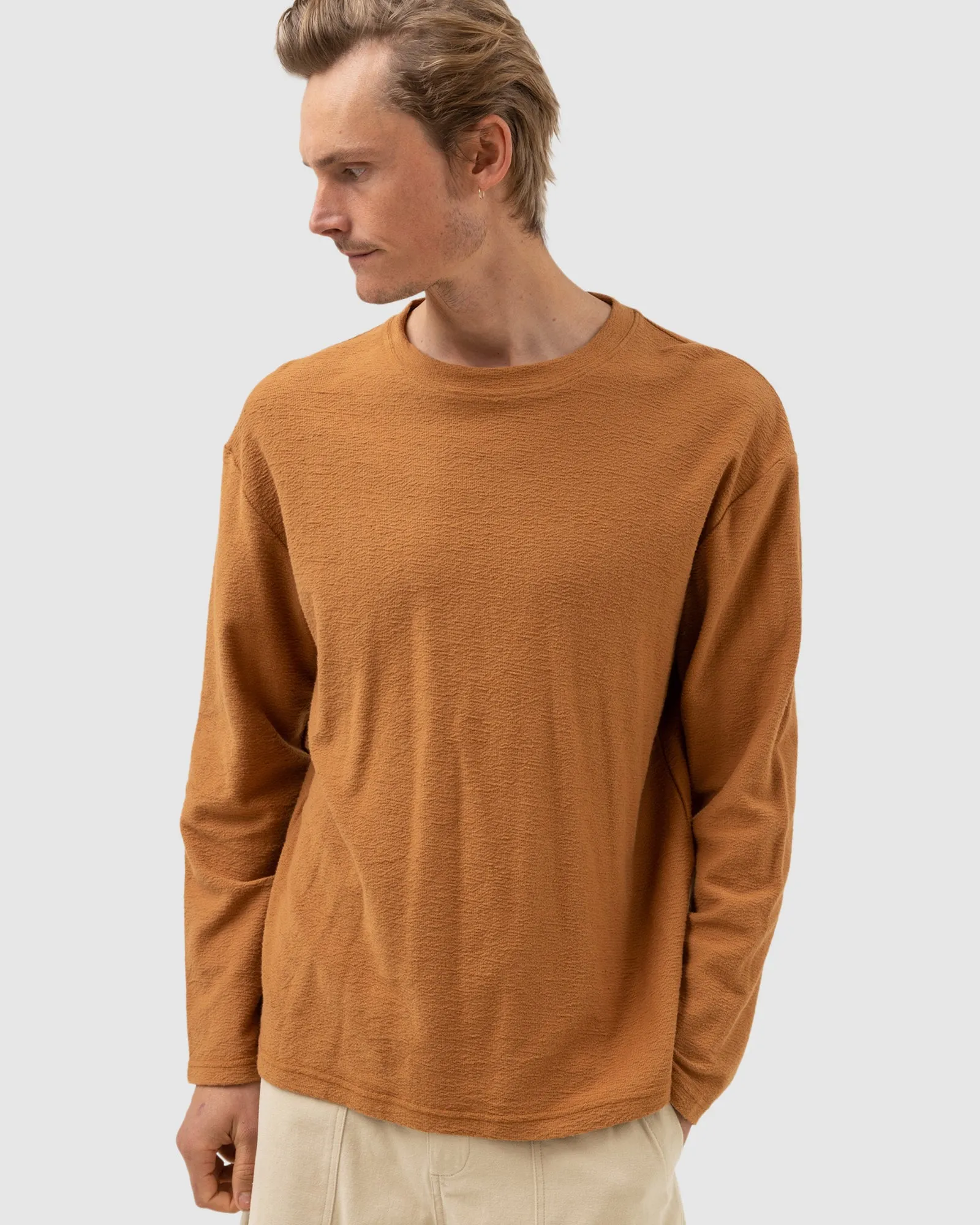 MENS TEXTURED LONG SLEEVE T-SHIRT