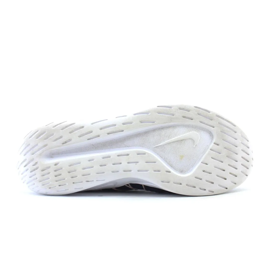 NIKE VIALE TECH RACER