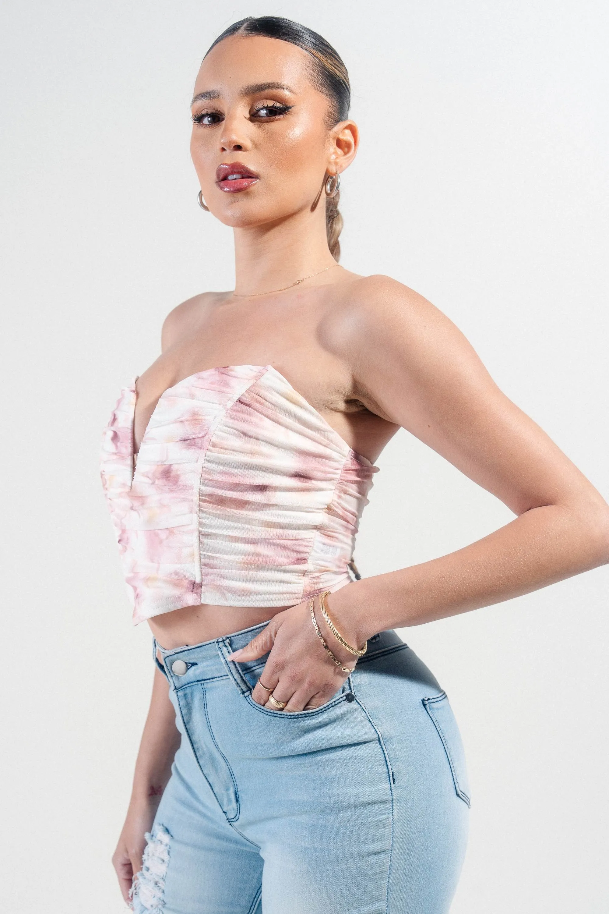 PTKS45341B-W / MESH PRINT V WIRE INSET RUCHING TUBE CROP TOP