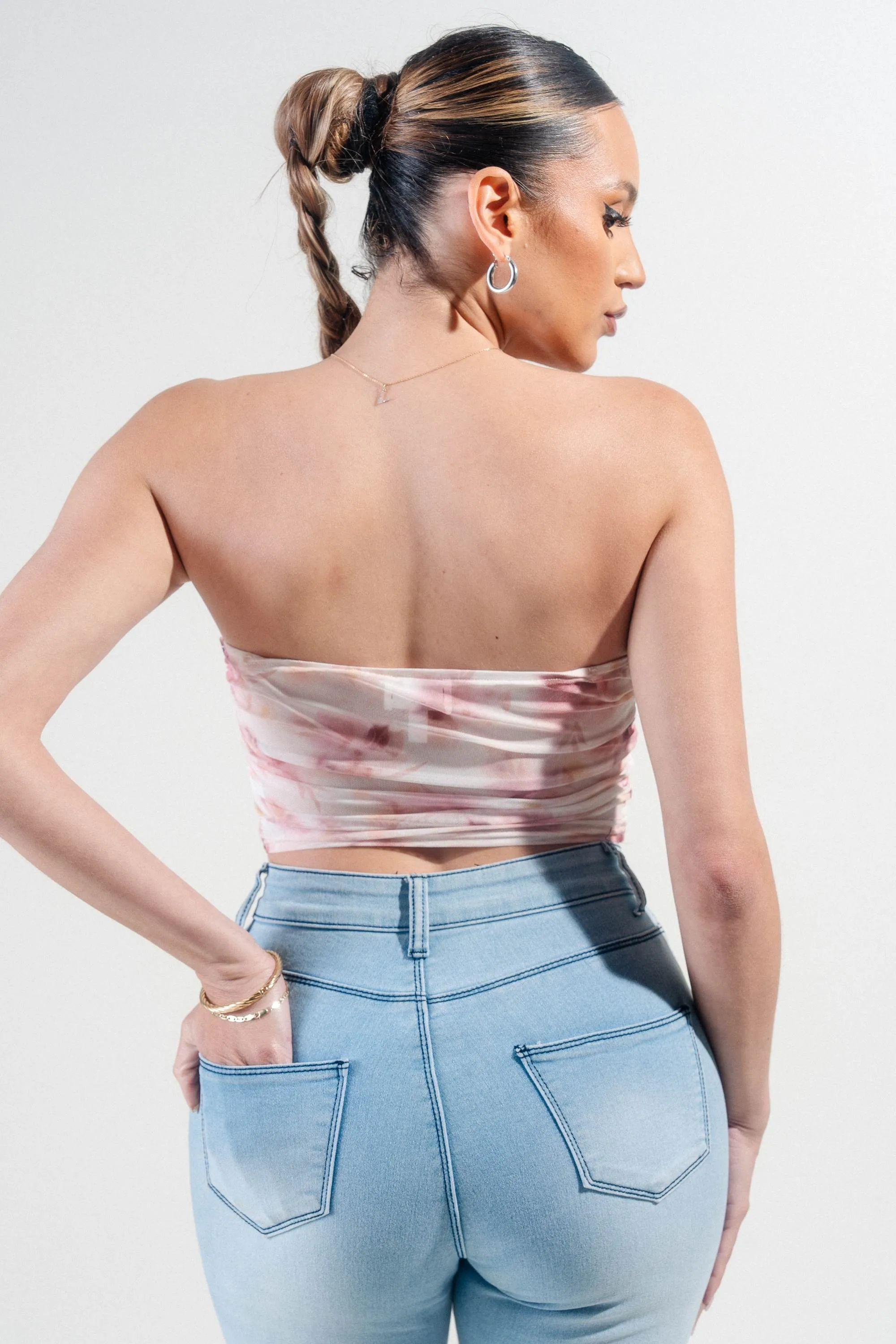 PTKS45341B-W / MESH PRINT V WIRE INSET RUCHING TUBE CROP TOP
