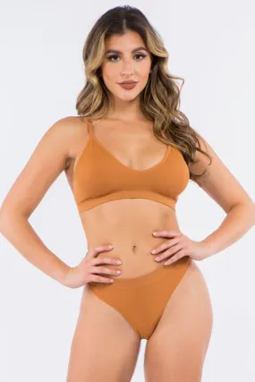 RIBBED SEAMLESS THONG UNDERGARMENT