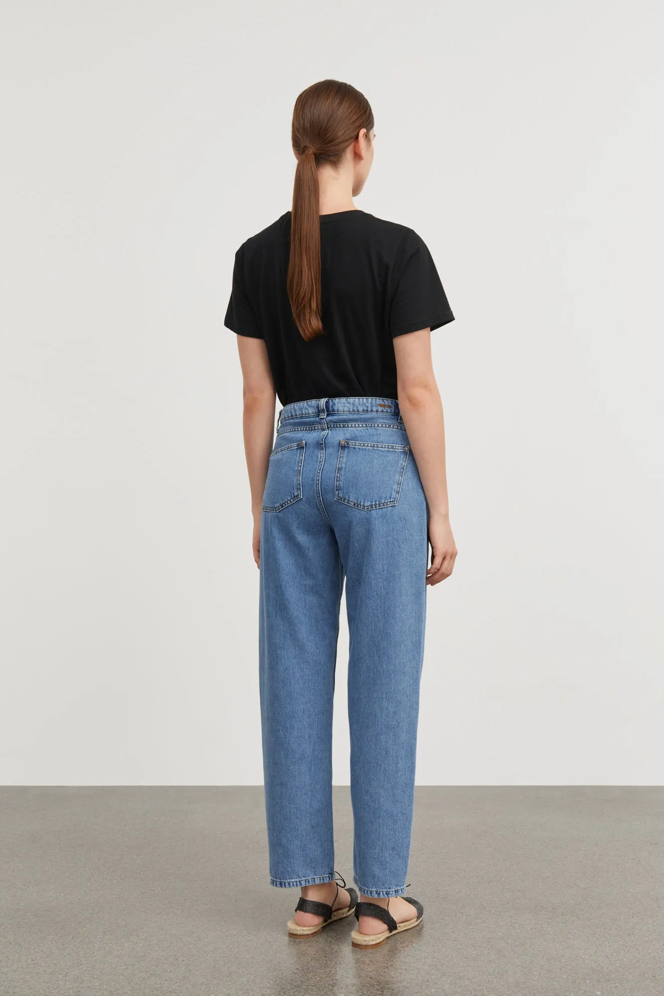 Skall Studio Allison Cropped Jeans - Washed Blue