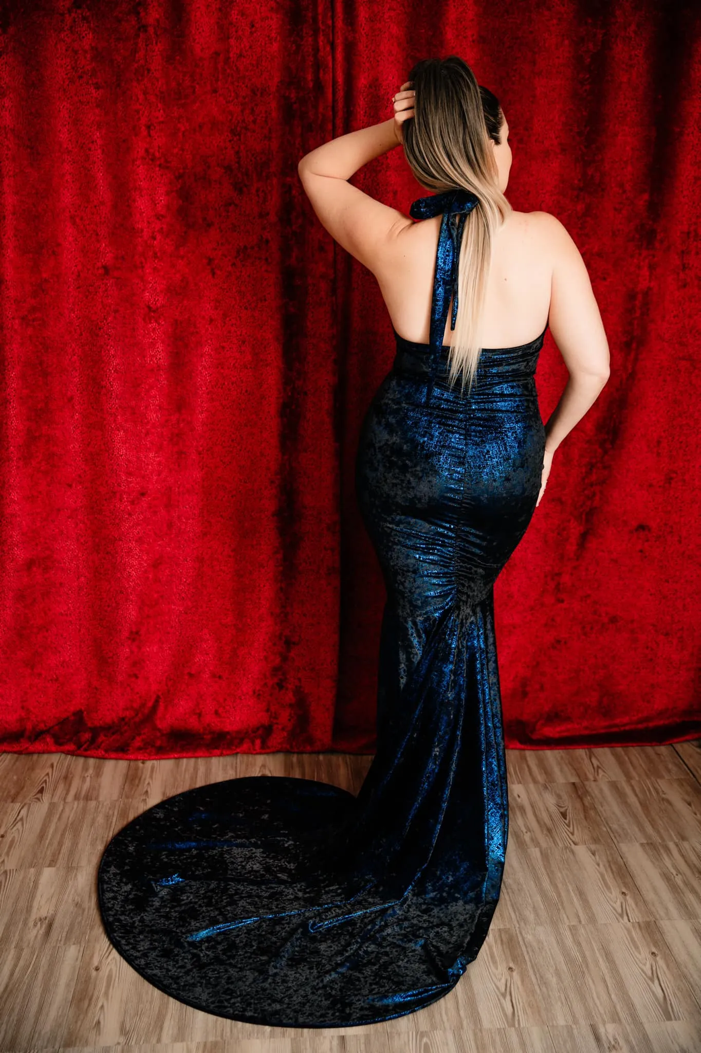 The Hollywood Evening Gown (Blue)