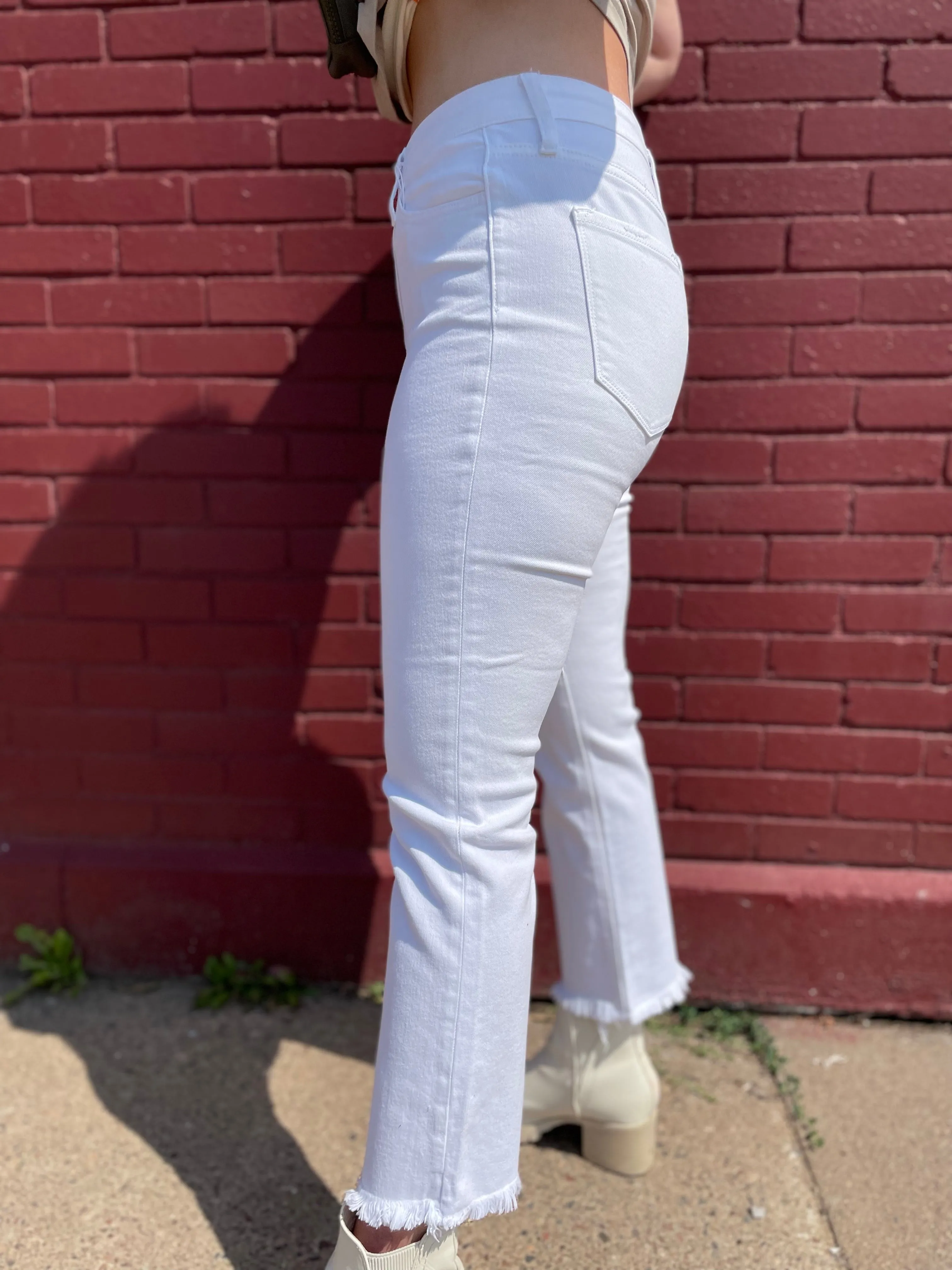 Vervet Mid Rise Slim Straight Jean